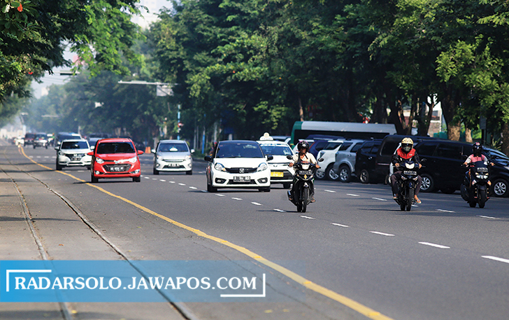 BAKAL DITUTUP: Jalan Slamet Riyadi akan ditutup pada malam tahun baru. (DAMIANUS BRAM/RADAR SOLO)