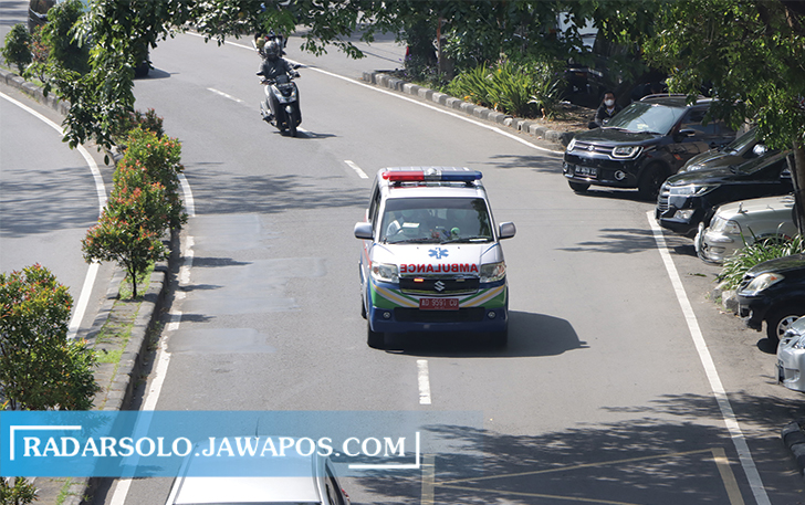 ILUSTRASI:  Antisipasi libur Nataru RSPA siapkan 10 ambulans gratis. (M. IHSAN/RADAR SOLO)