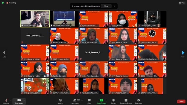 MERIAH: Content Creator, Scripwriter, dan Aktor Indonesia Jovial da Lopez bersama para peserta pada Closing Ceremony Pekan Vokasi 2021 oleh BEM SV UNS via Zoom Cloud Meetings, Minggu (1/8). (ISTIMEWA)