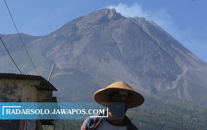 Ilustrasi Gunung Merapi yang masih berstatus level 3 dan beberapa kali mengeluarkan guguran awan panas. (RADAR SOLO PHOTO)