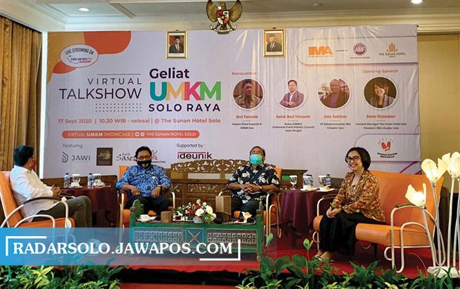 The Sunan Hotel luncurkan Sunan Market Place sekaligus menggelar talkshow virtual.