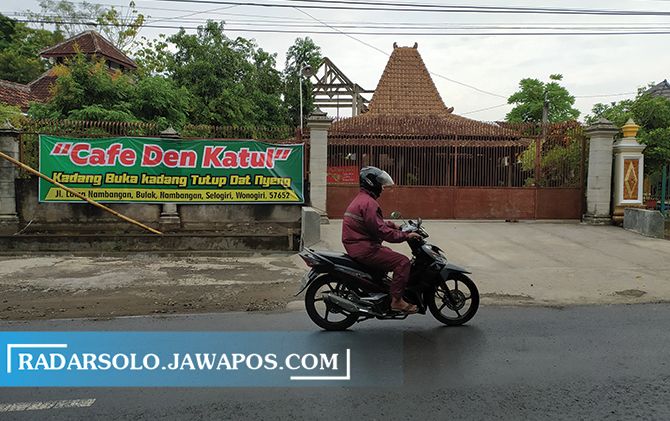 Kafe milik keluarga Yulia di Desa Nambangan, Kecamatan Selogiri, Wonogiri.