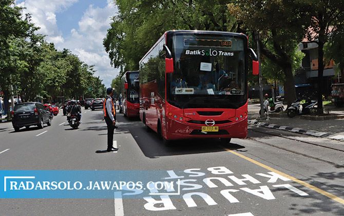 Jalan Slamet Riyadi kini menjadi jalur BST koridor 1 dua arah.
