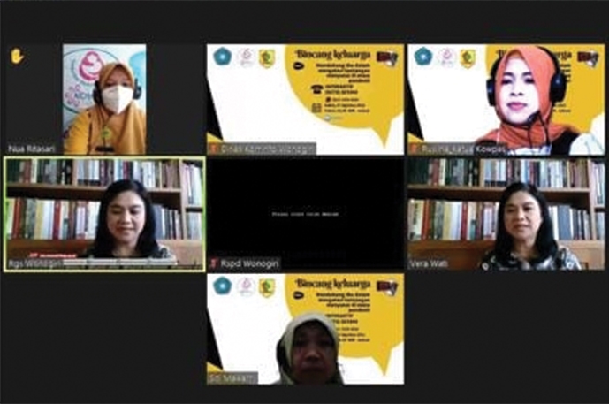 BERBAGAI PENGALAMAN: Talksow daring tentang ibu menyusui di masa pandemi, Sabtu (7/8) lalu. (IWAN ADI LUHUNG/RADAR SOLO)