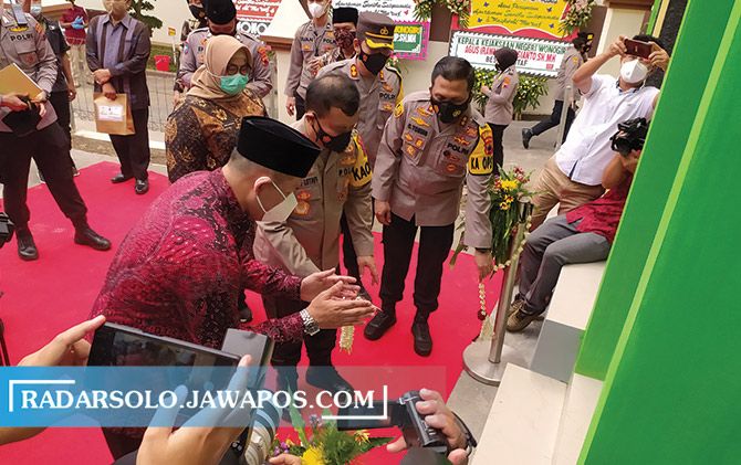Kapolda Jawa Tengah Irjen Pol Ahmad Luthfi saat meresmikan Apartemen Sanika Satyawada Polres Wonogiri dan Masjid Al Ma