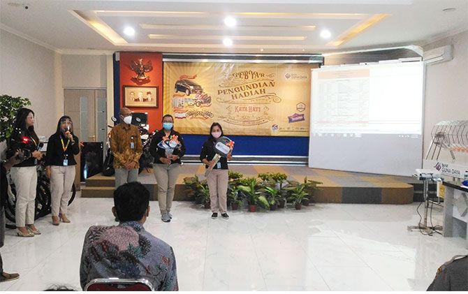Pengundian hadiah tabungan Kata Hati di Kantor Pusat PT. BPR Guna Daya Boyolali, Selasa (26/1).