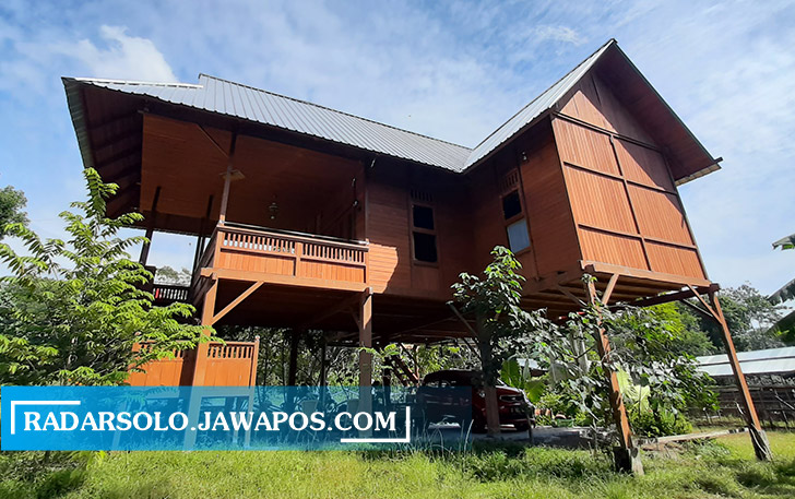 MUNGIL DAN NYAMAN: Rumah di Bubakan, Jelok, Cepogo, Boyolali ini didesain seperti rumah adat Minahasa, Sulawesi Utara. (RAGIL LISTIYO/RADAR SOLO)