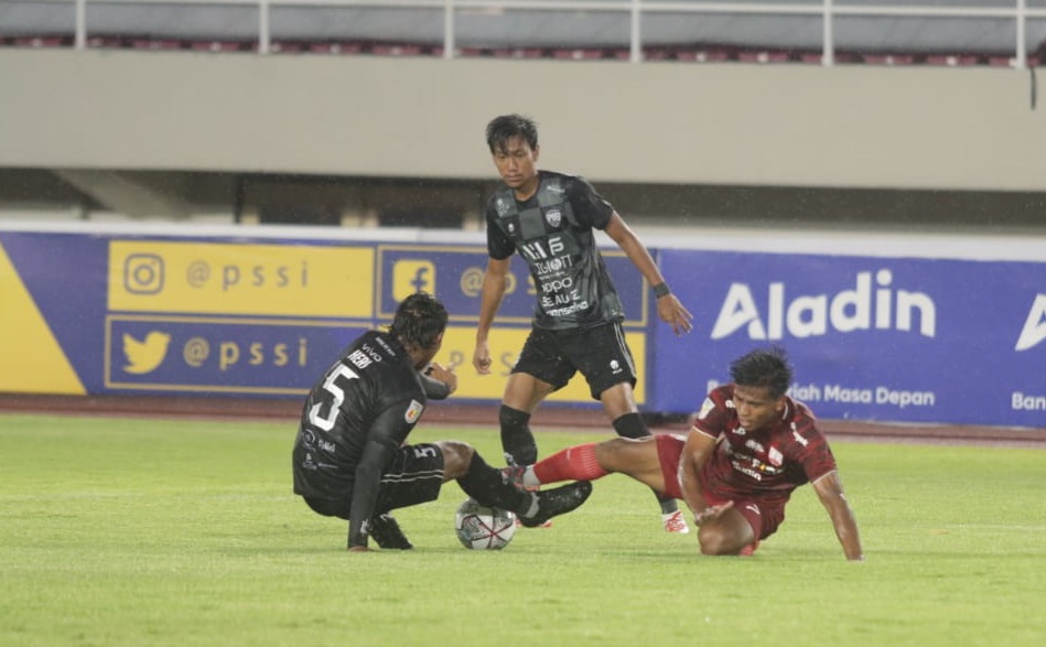 Laga Persis Solo melawan AHHA PS Pati di Manahan (26/9)