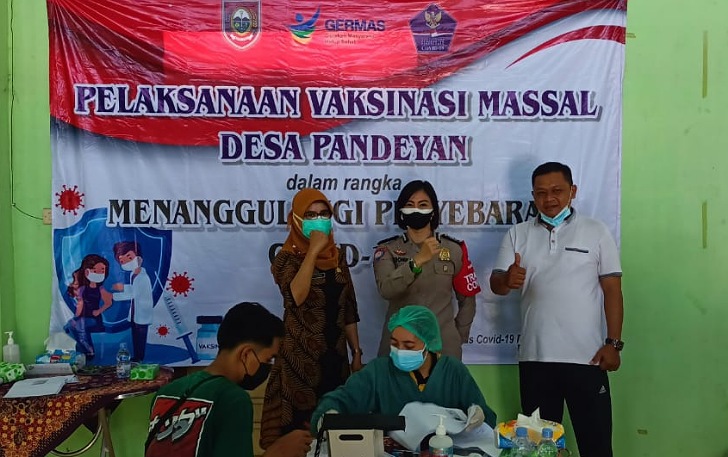 Vaksinasi masal yang digelar di Puskesmas Ngemplak, Boyolali.