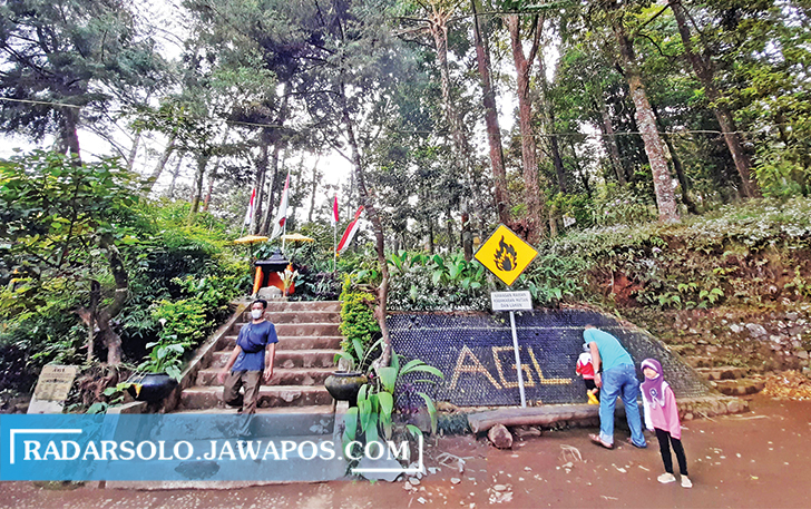 JALUR FAVORIT: Jalur pendakian Cemoro Kandang jadi jujukan pendaki pemula ke Gunung Lawu karena treknya yang relatif mudah. (RUDI HARTONO/RADAR SOLO)