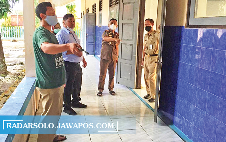 DILIRIK: SMPN 2 Kerjo akan dijadikan rumah sakit. (RUDI HARTONO/RADAR SOLO)