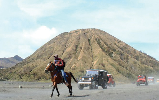 Salah satu spot favorit wisatawan di kawasan Gunung Bromo. (JawaPos.com)