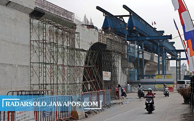 Proyek Flyover Purwosari sudah tersambung dua sisi, namun masih perlu penyelesaian bagian lain.