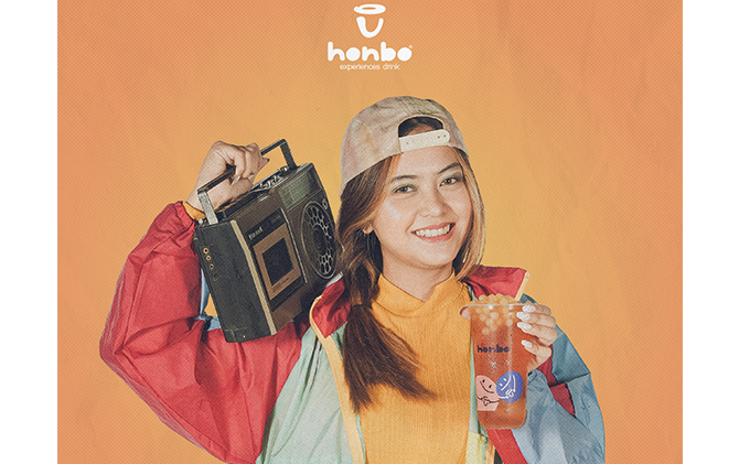 Honbo Drinks menawarkan aneka pilihan minuman, dengan konsep outlet era 90-an.