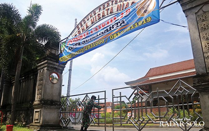 Penjagaan di rumah karantina, salah satunya Grha Wisata Niaga bakal diperketat.