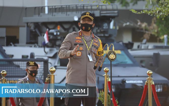 Kapolda Irjen Ahmad Luthfi pimpin apel polresta dan polres di area Stadion Manahan, Selasa (18/8).