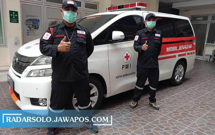 SIAP DIGUNAKAN: Mobil jenazah mewah milik PMI Solo bisa digunakan untuk umum. (SILVESTER KURNIAWAN/RADAR SOLO)