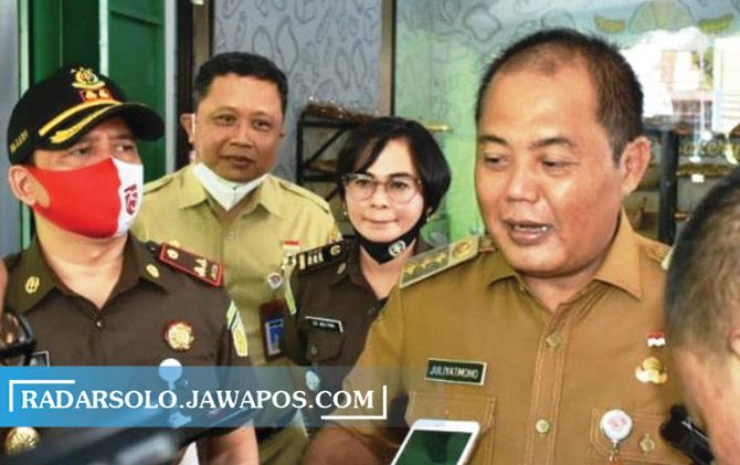 Bupati Karanganyar Juliyatmono.
