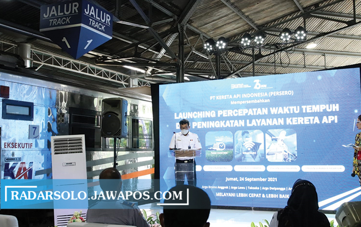 Launching percepatan waktu tempuh kereta api di Stasiun Solo Balapan, Jumat (24/9). (SEPTINA F/RADAR SOLO)