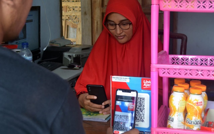 BRI akan terus meliterasi mitra merchant binaan akan dalam penggunaan QRIS sebagai metode pembayaran terkini.