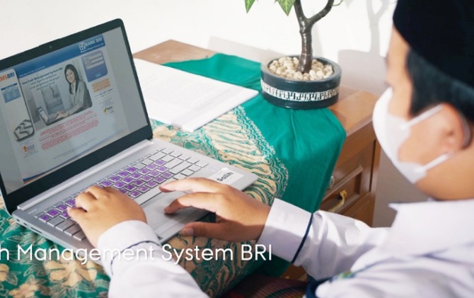 BRI melakukan sinergi dengan pesantren – pesantren di Indonesia.