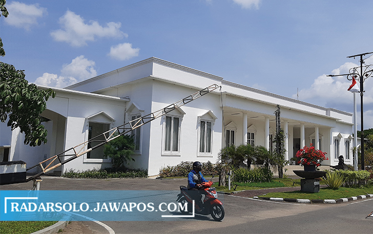 TEROBOSAN BARU: Kawasan Kantor Pemkab Boyolali. Pemkab bakal memberhentikan upah pungut kredit perbankan pada ASN. (RAGIL LISTIYO/RADAR SOLO)