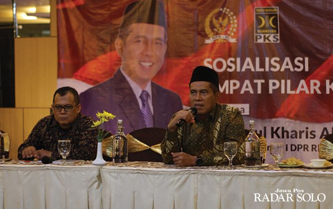 WAWASAN: Anggota MPR RI Abdul Kharis Almasyhari Sosialisasi Empat Pilar Kebangsaan di Klaten, Senin (10/2).