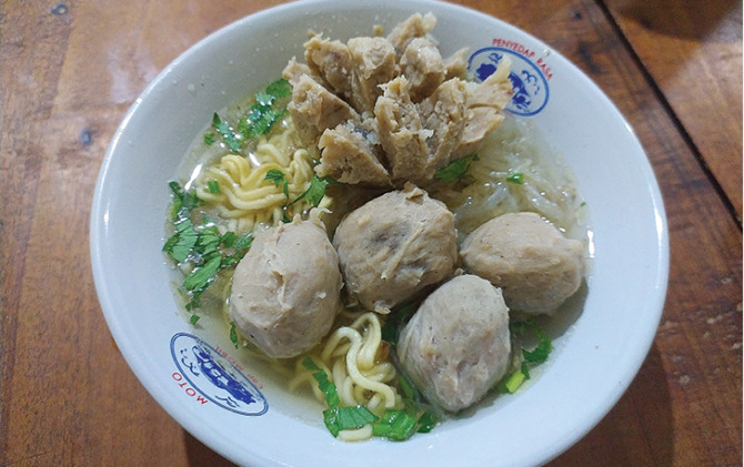 CITA RASA KHAS: Bakso Wonogiri sudah terkenal di berbagai daerah. (IWAN ADI LUHUNG/RADAR SOLO)