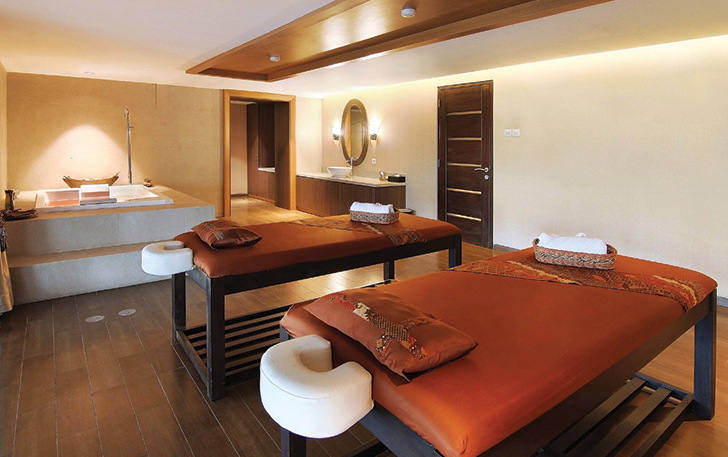 Bhuvana Spa menghadirkan ketenangan melalui rangkaian produk alami dan suasana spa yang dibuat sedemikian nyaman.