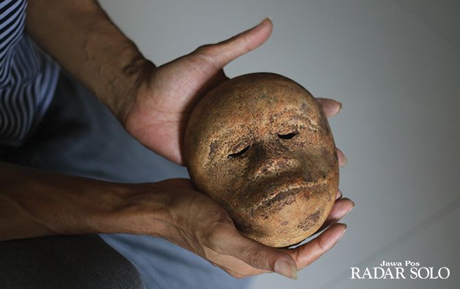 Kembali ke selera klasik sempat menjadi tren. Tak heran bisnis barang-barang lawasan atau antik sangat menggiurkan. Namun, tren ini kini mulai memasuki tren menurun.  