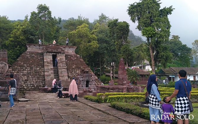 Candi Sukuh, di Kecamatan Ngargoyoso, Karanganyar