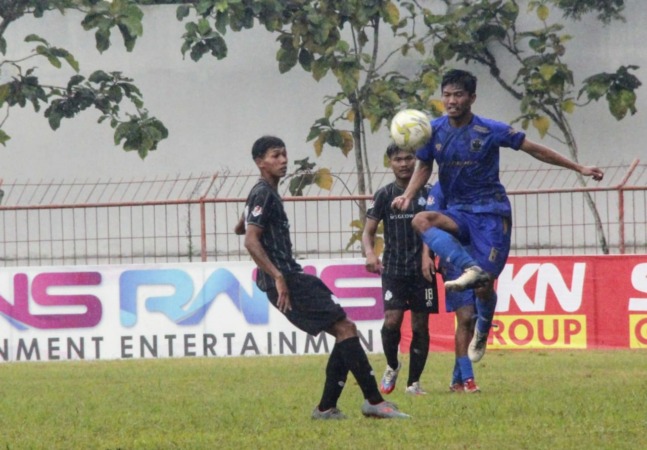 Pertandingan PSISa Salatiga melawan Persika Karanganyar di Stadion Bumi Phala Temanggung (25/11). (OFFICIAL PERSIKA KARANGANYAR)