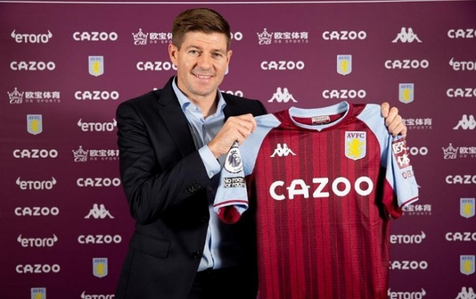 Steven Gerrard resmi jadi pelatih Aston Villa.