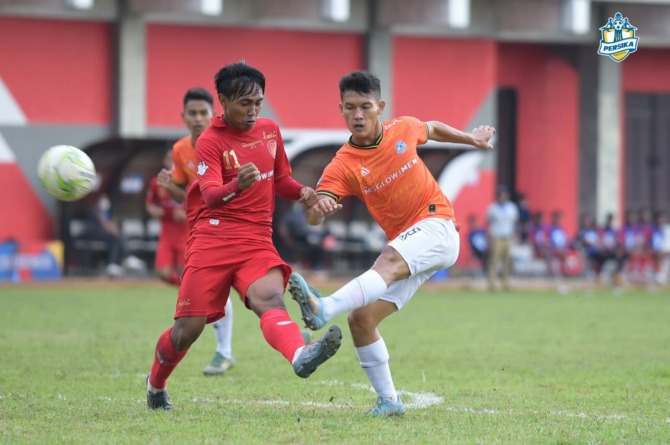 Pertandingan Persika Karanganyar melawan Persak Kebumen di laga Liga 3 2021 zona Jateng (3/11).(OFFICIAL PERSIKA KARANGANYAR)
