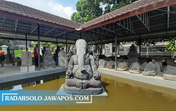 PENINGGALAN SEJARAH: Arca-arca yang mayoritas peninggalan Mataram Hindu terawat dengan baik di Rumah Arca Boyolali. (RAGIL LISTIYO/RADAR SOLO)