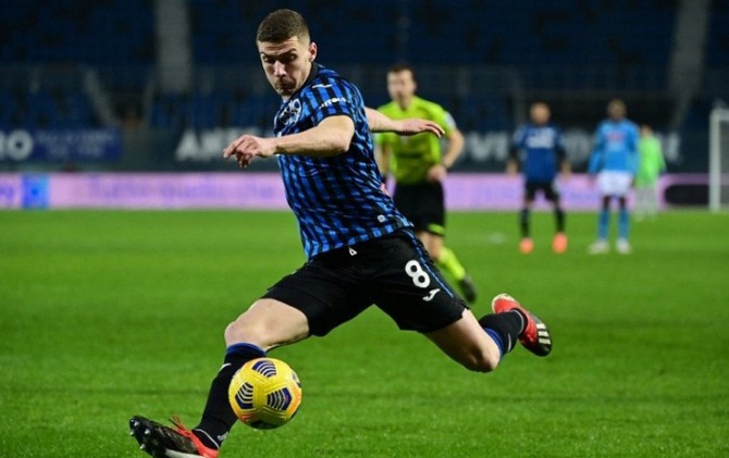 Pemain Atalanta asal Jerman Robin Gosens kini diboyong Inter Milan. (ANTARA/AFP)