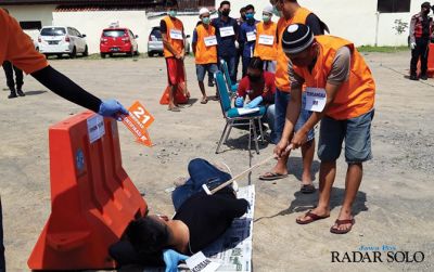 Rekonstruksi penganiayaan orang gila digelar di Mapolres Boyolali. (TRI WIDODO/RADAR SOLO)