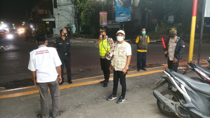 Satgas Kecamatan Wedi lakukan operasi yustisi untuk menekan penyebaran Covid-19 di wilayahnya (DOKUMENTASI KECAMATAN WEDI FOR RADAR SOLO)