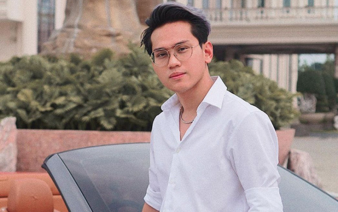 Indra Kenz kini menjadi tersangka kasus penipuan berkedok investasi trading binary option platform Binomo.  (Instagram @indrakenz)