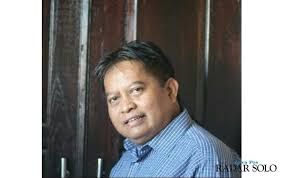 Pakar Ekonomi UNS Lukman Hakim