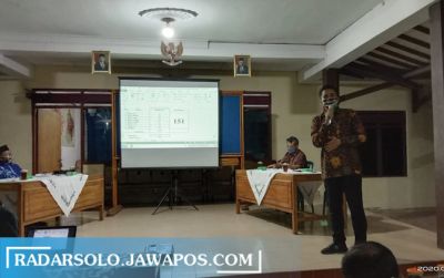 Sosialisasi calon penerima BLT DD di Balai Desa Baturetno, Kecamatan Baturetno belum lama ini.
