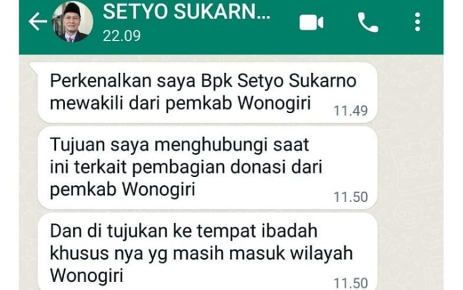 Tangkapan layar chat WA pelaku penipuan yang mengatasnamakan Setyo Sukarno kepada penasihat takmir Masjid Asy Syukur. (ISTIMEWA)