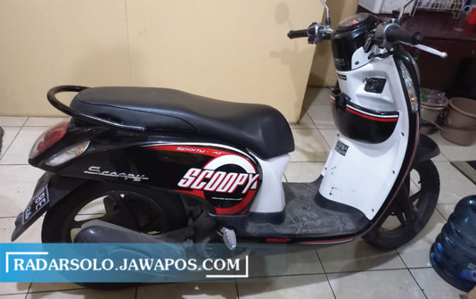 DIAMANKAN: Barang bukti sepeda motor yang dicuri di Purworejo, Sambirejo. (AHMAD KHAIRUDIN/RADAR SOLO)