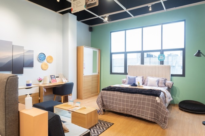 SIMPEL DAN ELEGAN: Salah satu ciri khas Japandi Style menampilkan furniture yang hemat tempat. (DEKORUMA FOR RADAR SOLO)