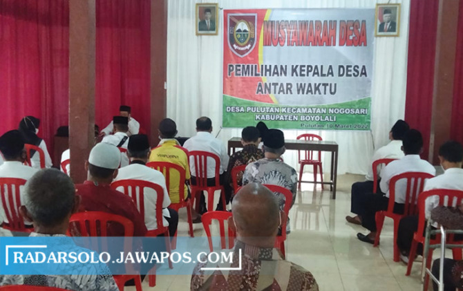 KONDUSIF: Pilkades PAW di Desa Pulutan, Kecamatan Nogosari, Kamis (10/3). (RAGIL LISTIYO/RADAR SOLO)