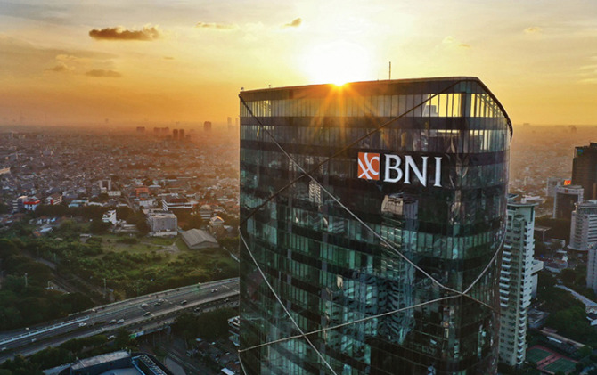 BNI mencatat jumlah user BNI mobile banking terus meningkat signifikan.