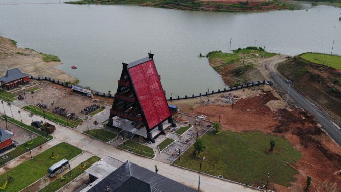 IKON BARU: Waduk Pidekso di Kecamatan Giriwoyo. (ISTIMEWA)