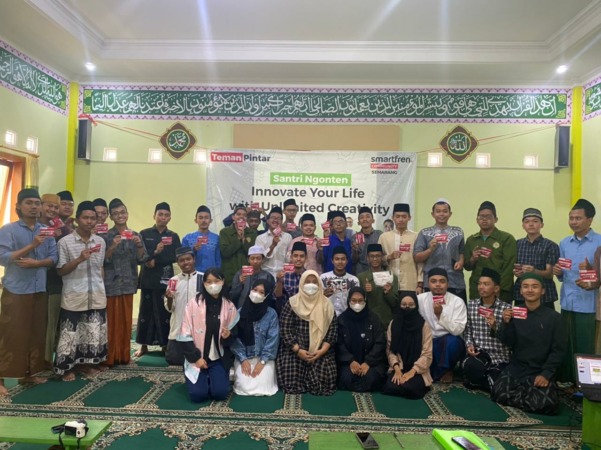 Program Santri Ngonten yang digelar Smartfren Community di salah satu pondok pesantren. (ISTIMEWA)