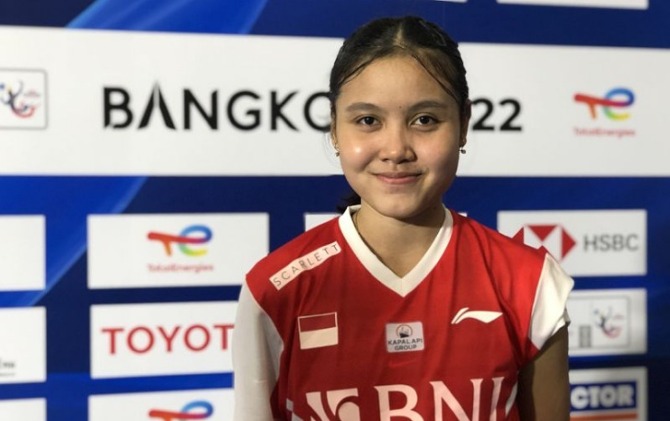 Pebulu tangkis Bilqis Prasista membuat kejutan di partai pertama penyisihan Grup A Piala Uber 2022 dengan mengalahkan peringkat satu dunia, Akane Yamaguchi dari Jepang di Bangkok, Thailand, Rabu (11/5). (Antara)