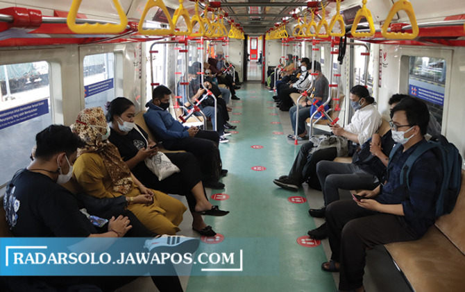 Ilustrasi kereta rel listrik Solo-Jogja menjadi pilihan masyarakat untuk mendukung aktivitas. (M. IHSAN/RADAR SOLO)